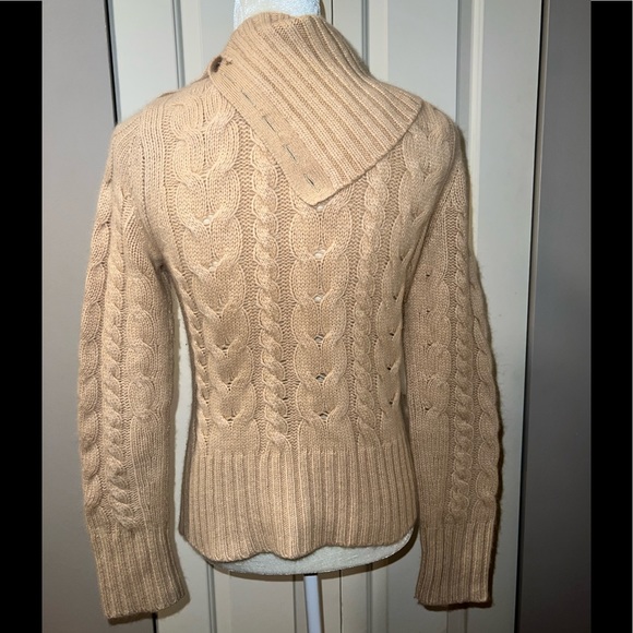 Banana Republic Cable Knit Sweater - Picture 2 of 3